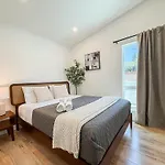Luxurious 4Br House With Swimming Pool -Fb